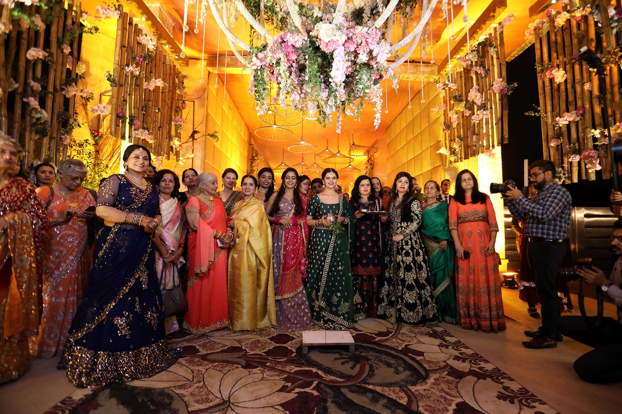 Red Veds: Best Indian Wedding Reception Poses | Check It Now